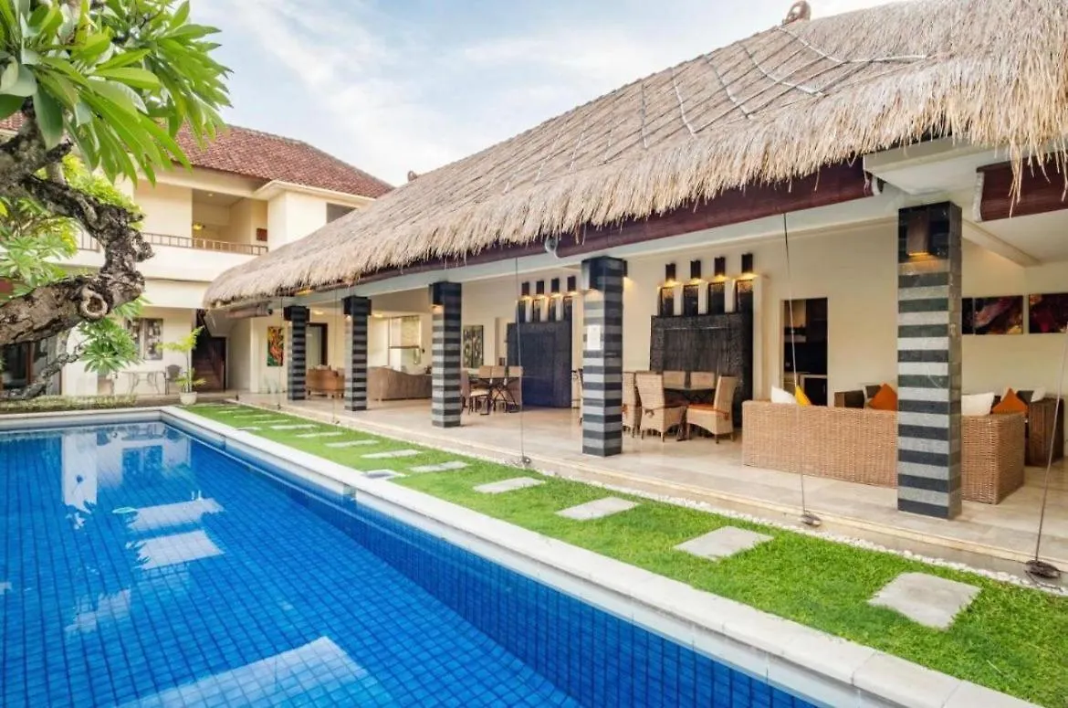 4 Bedroom Private Villa Umalas 2 Семиньяк